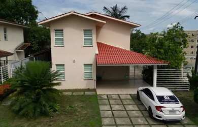 Imagem: A casa em condomínio possui 4 Dormitórios, 2 Banheiros, 4