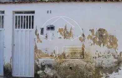 Imagem: A casa possui 2 Dormitórios, 1 Banheiro, 1 Vaga na garagem