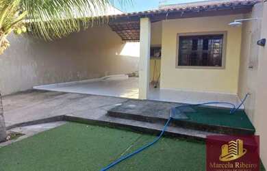 Imagem: A casa possui 3 Dormitórios, 3 Banheiros, 5 Vagas na garagem