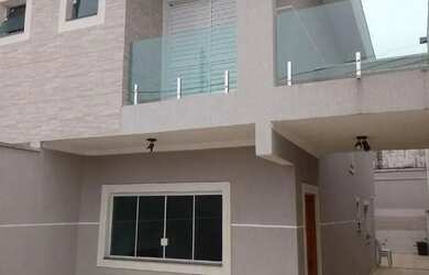 Imagem: A casa à venda possui 3 Dormitórios, 2 Banheiros, 2 Vagas