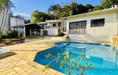 Imagem: A casa em condomínio possui 3 Dormitórios, 4 Banheiros, 5