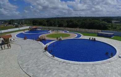 Imagem: O terreno possui 450m² de Área Privada e está localizado