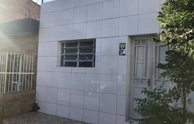 Imagem: A casa possui 3 Dormitórios, 2 Banheiros e está localizado