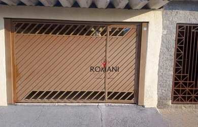 Imagem: A casa possui 2 Dormitórios, 1 Banheiro, 2 Vagas na garagem