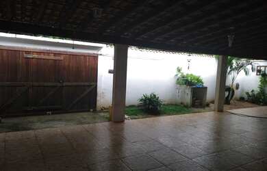 Imagem 10: Venda de casa. Piscina, Churrasqueira, 411m² de Áreae4 Vagas na garagem