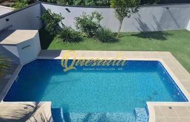 Imagem: A casa em condomínio possui 5 Dormitórios, 4 Banheiros, 4