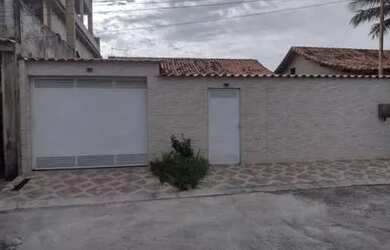 Imagem: A casa em condomínio possui 3 Dormitórios, 2 Banheiros, 1