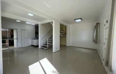 Imagem: A casa em condomínio possui 3 Dormitórios, 3 Banheiros, 2