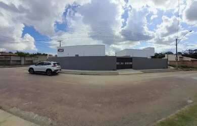 Imagem: A casa possui 2 Dormitórios, 2 Banheiros, 4 Vagas na garagem