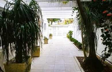 Imagem: A casa em condomínio possui 5 Dormitórios, 5 Banheiros, 4