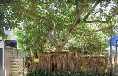 Imagem: A casa possui 2 Dormitórios, 1 Banheiro, 1 Vaga na garagem