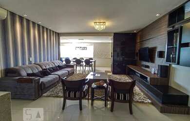 Imagem: O apartamento possui 2 Dormitórios, 2 Banheiros, 2 Vagas na