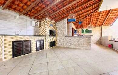 Imagem: A casa possui 3 Dormitórios, 3 Banheiros, 2 Vagas na garagem