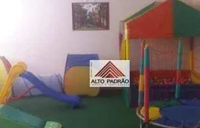 Imagem: O apartamento possui 3 Dormitórios, 1 Banheiro, 2 Vagas na