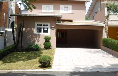 Imagem: A casa em condomínio possui 4 Dormitórios, 5 Banheiros, 4