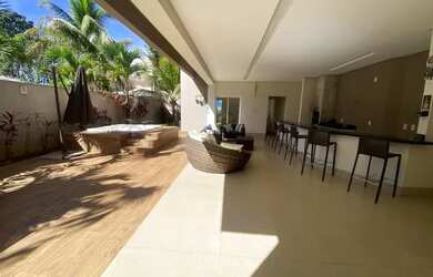 Imagem: A casa em condomínio possui 4 Dormitórios, 5 Banheiros, 5