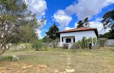 Imagem: A casa em condomínio possui 2 Dormitórios, 1 Banheiro, 2 Vagas