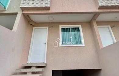 Imagem: A casa possui 3 Dormitórios, 3 Banheiros, 2 Vagas na garagem