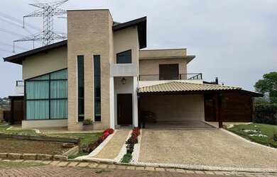 Imagem: O apartamento possui 4 Dormitórios, 5 Banheiros, 368m² de