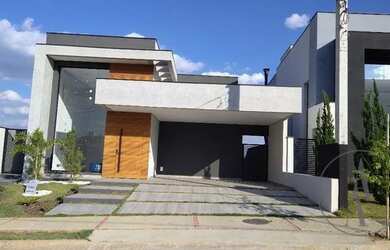 Imagem: A casa em condomínio possui 3 Dormitórios, 4 Banheiros, 4