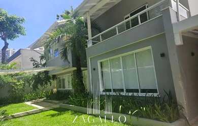 Imagem: A casa em condomínio possui 5 Dormitórios, 5 Banheiros, 3