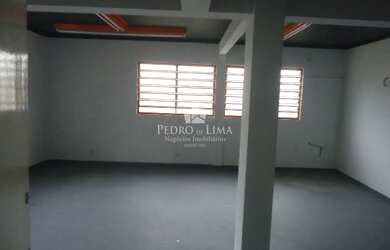 Imagem: O depósito possui 50m² de Área e está localizado em Penha