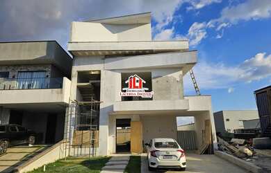 Imagem 15: Casa Duplex no Morada dos Pássaros com 4 Suítes e Terraço Descoberto...