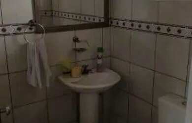 Imagem 15: Casa em Porto Alegre, no bairro Hípica, com 3 dormitório s , e 3 banheiros,...