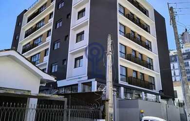 Imagem: O apartamento possui 1 Dormitório, 1 Banheiro, 1 Vaga na garagem