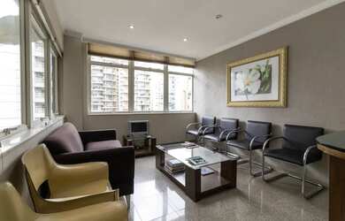 Imagem: O depósito possui 1 Vaga na garagem e 103m² de Área e está