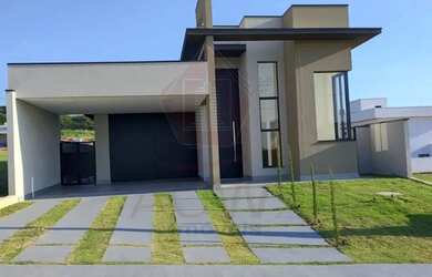 Imagem: A casa em condomínio possui 3 Dormitórios, 3 Banheiros, 2