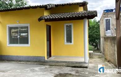 Imagem: A casa possui 1 Dormitório, 1 Banheiro, 1 Vaga na garagem