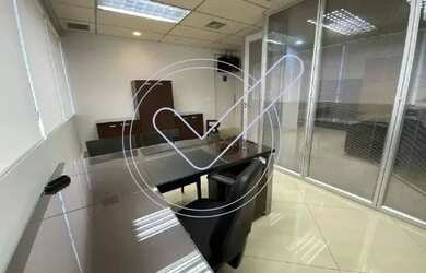 Imagem: O depósito possui 1 Vaga na garagem, 42m² de Área e está