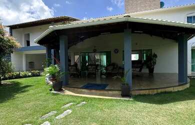 Imagem: A casa em condomínio possui 5 Dormitórios, 5 Banheiros, 5