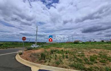 Imagem: O terreno possui 208m² de Área e está localizado em Parque