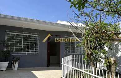 Imagem: A casa possui 2 Dormitórios, 1 Banheiro, 2 Vagas na garagem