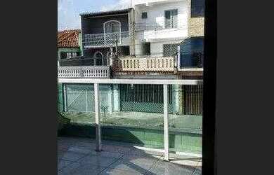 Imagem: A casa possui 3 Dormitórios, 2 Banheiros, 1 Vaga na garagem