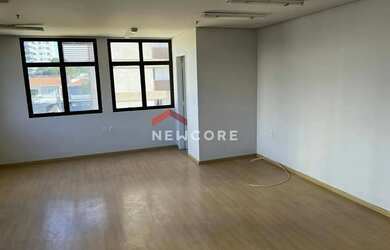 Imagem: O depósito possui 1 Vaga na garagem, 40m² de Área e está