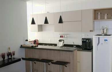 Imagem: O apartamento possui 2 Dormitórios, 1 Banheiro, 1 Vaga na garagem