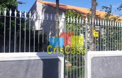 Imagem: A casa possui 4 Dormitórios, 3 Banheiros, 5 Vagas na garagem