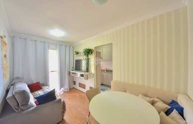 Imagem: O apartamento possui 2 Dormitórios, 1 Banheiro, 1 Vaga na garagem