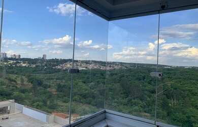 Imagem: O apartamento possui 3 Dormitórios, 4 Banheiros, 3 Vagas na