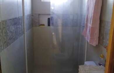 Imagem: A casa possui 3 Dormitórios, 3 Banheiros, 3 Vagas na garagem