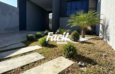 Imagem: A casa possui 3 Dormitórios, 3 Banheiros, 2 Vagas na garagem