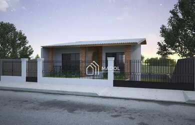 Imagem: A casa possui 3 Dormitórios, 3 Banheiros, 2 Vagas na garagem