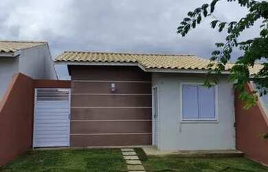 Imagem: A casa em condomínio possui 2 Dormitórios, 1 Banheiro, 2 Vagas