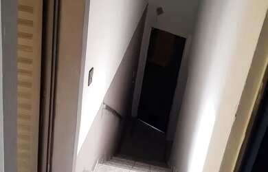 Imagem: A casa possui 2 Dormitórios, 2 Banheiros, 1 Vaga na garagem