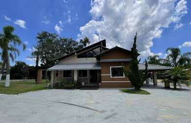 Imagem 9: Casa de alto padrão. 4 Dormitórios