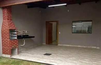 Imagem: A casa possui 2 Dormitórios, 1 Banheiro e está localizado