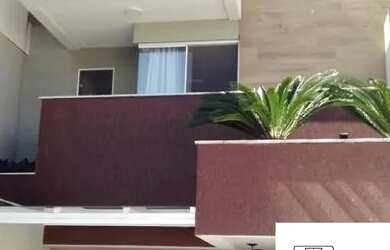 Imagem: A casa em condomínio possui 5 Dormitórios, 5 Banheiros, 1